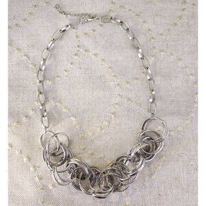 Silver Tone Interlocking Textured Rings Necklace 21" Lightweight & Adjustable